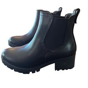 Sugar Kelce Chelsea Boots Black Sophisticated Modest Classic NEW Size 5.5